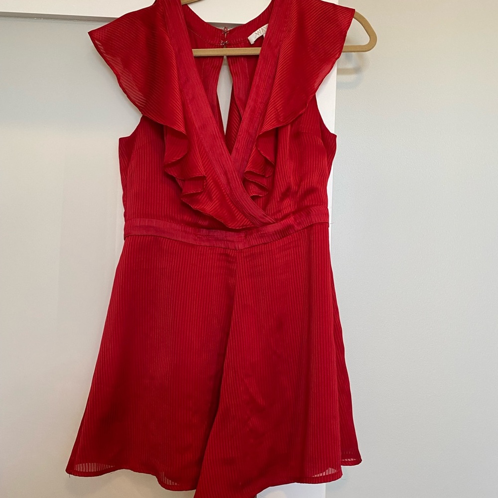 Wayf romper (M) in red